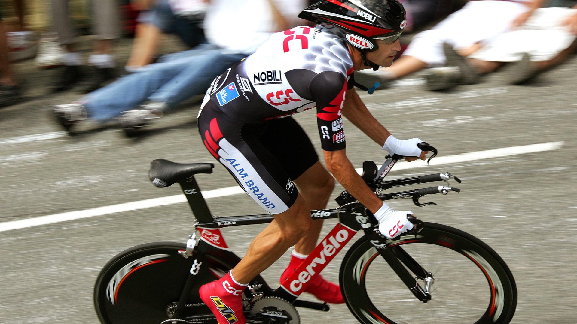 《英雄联盟》世界观故事线持续推进，粉丝热议，英雄联盟世界观英雄排名