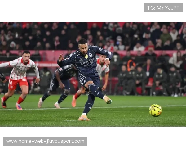 皇马禁区冲击力训练提升：如何让你的球队突破进攻瓶颈？